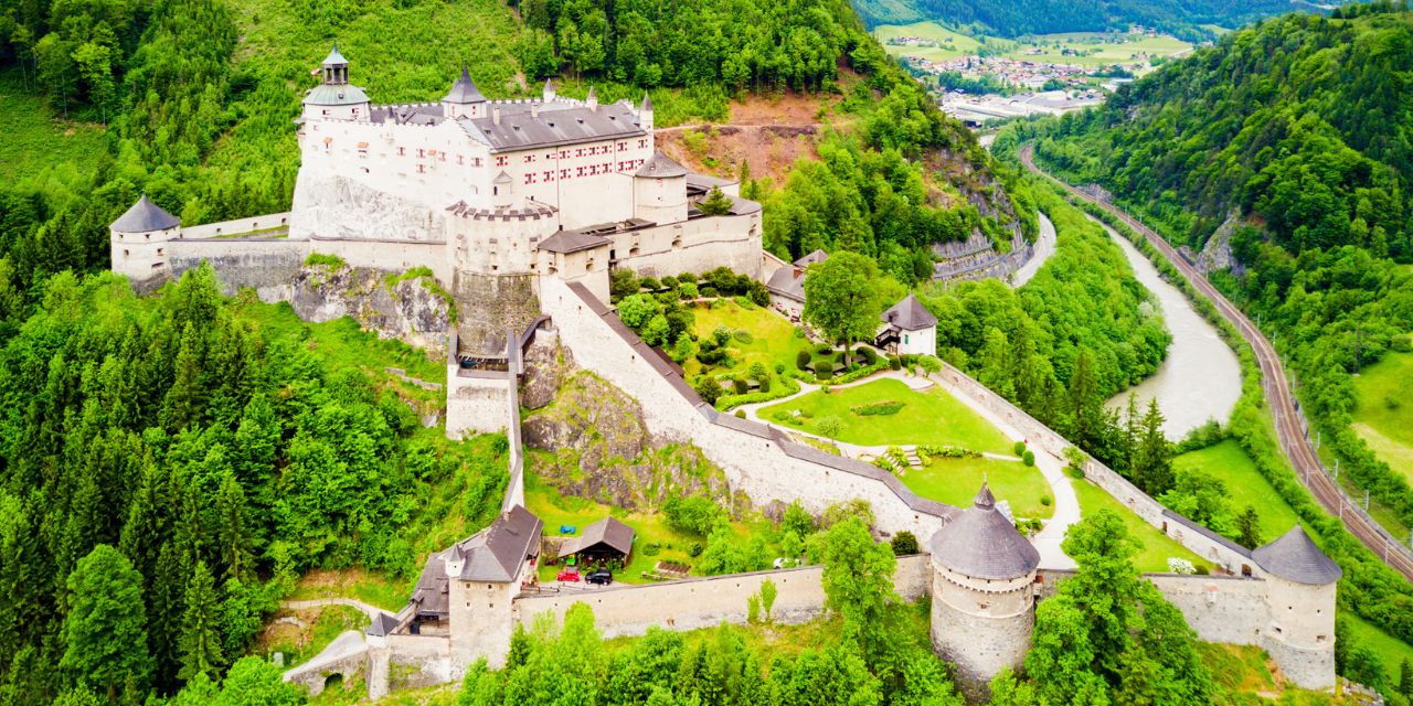 castello di Werfen, austria statale 159 in camper